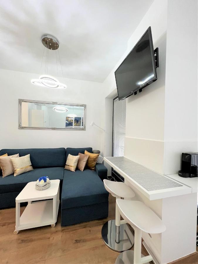 Luxe Central Studio With Pool, Parking & Ac Budapeste Exterior foto