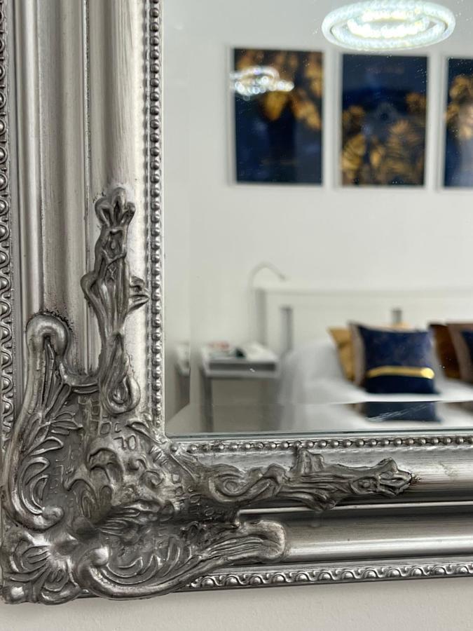 Luxe Central Studio With Pool, Parking & Ac Budapeste Exterior foto