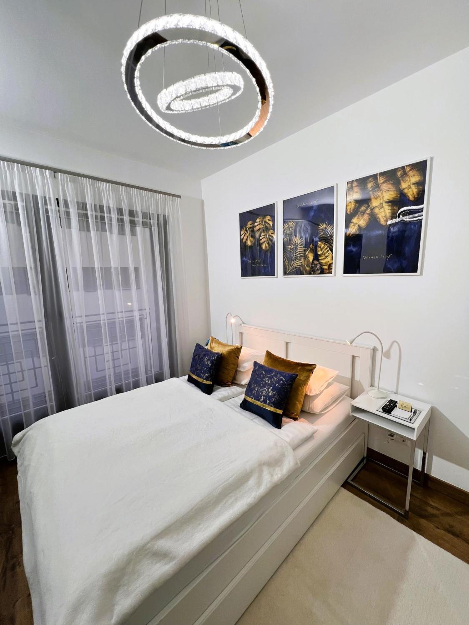 Luxe Central Studio With Pool, Parking & Ac Budapeste Exterior foto
