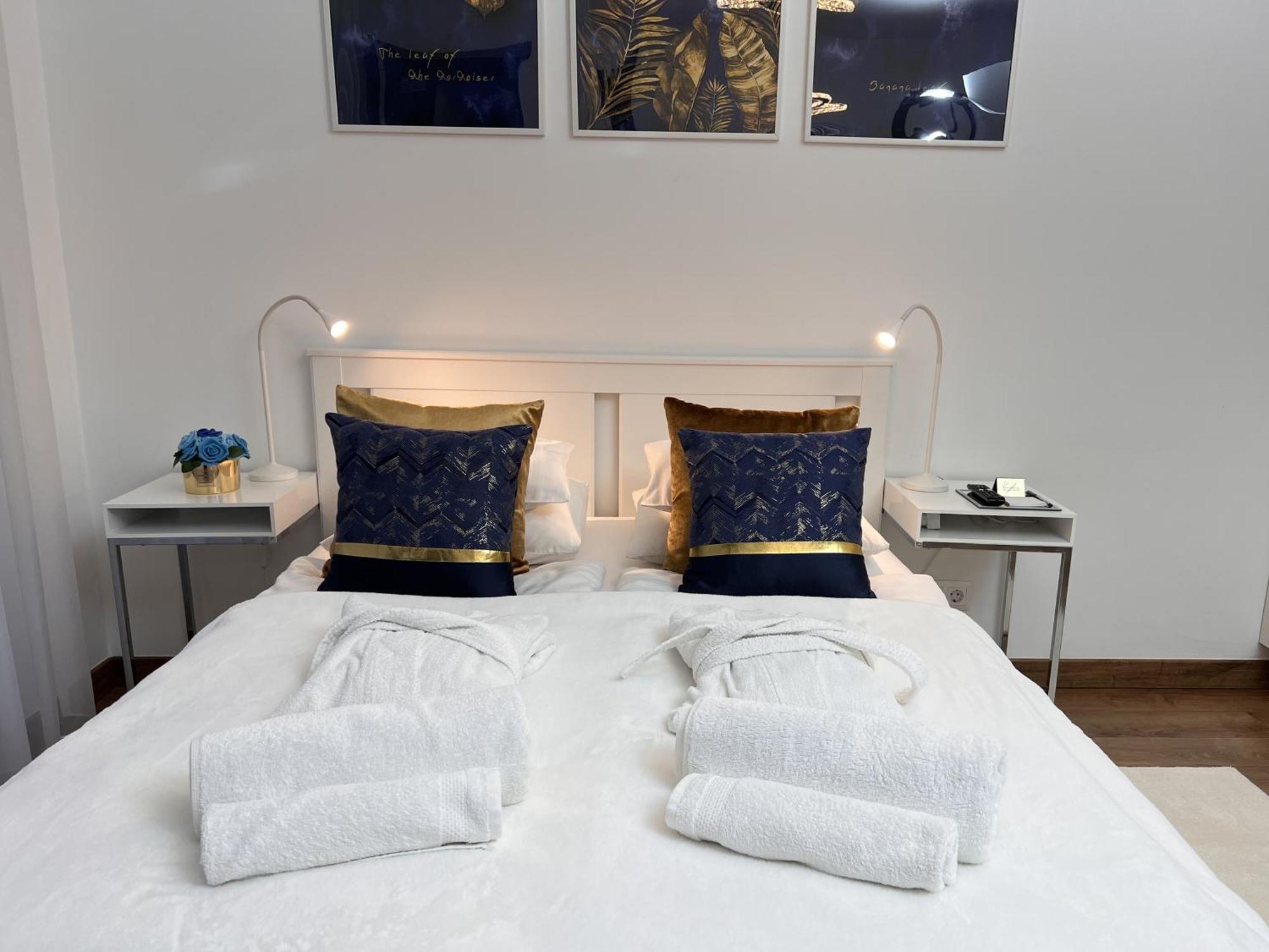 Luxe Central Studio With Pool, Parking & Ac Budapeste Exterior foto