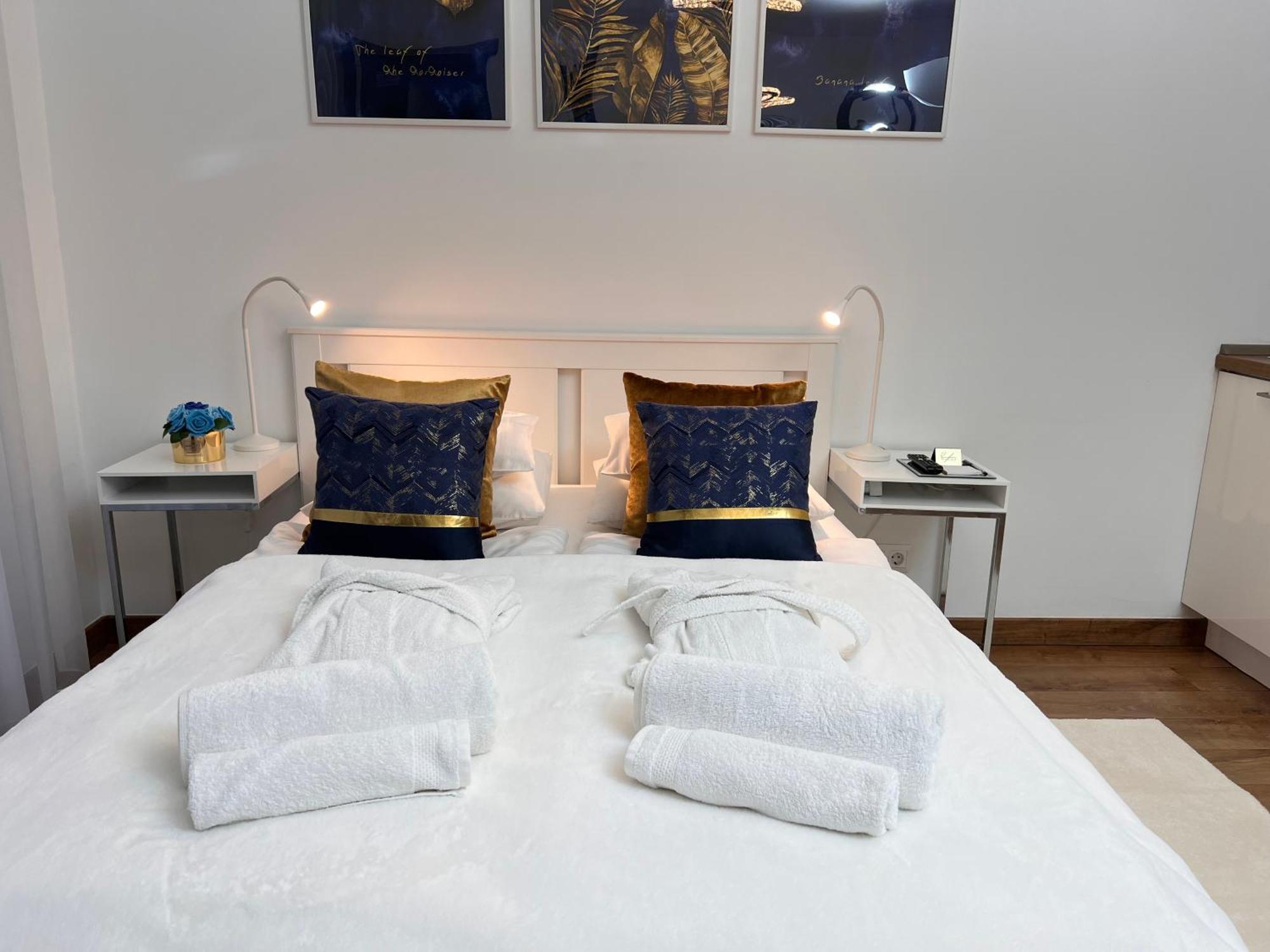 Luxe Central Studio With Pool, Parking & Ac Budapeste Exterior foto