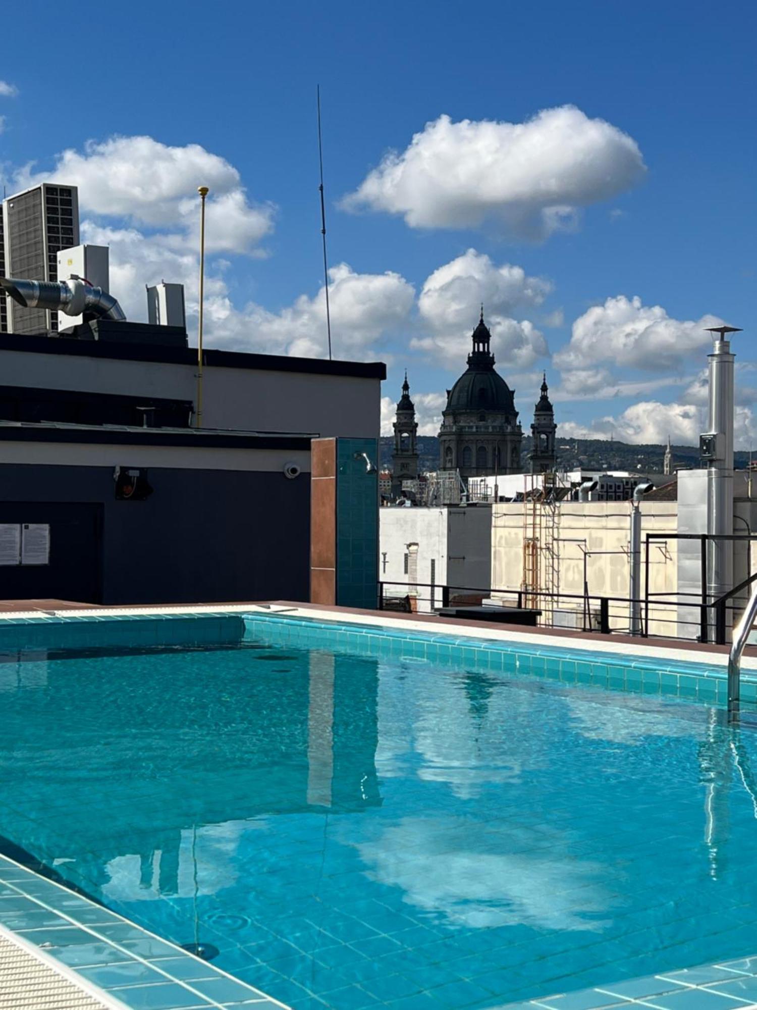 Luxe Central Studio With Pool, Parking & Ac Budapeste Exterior foto