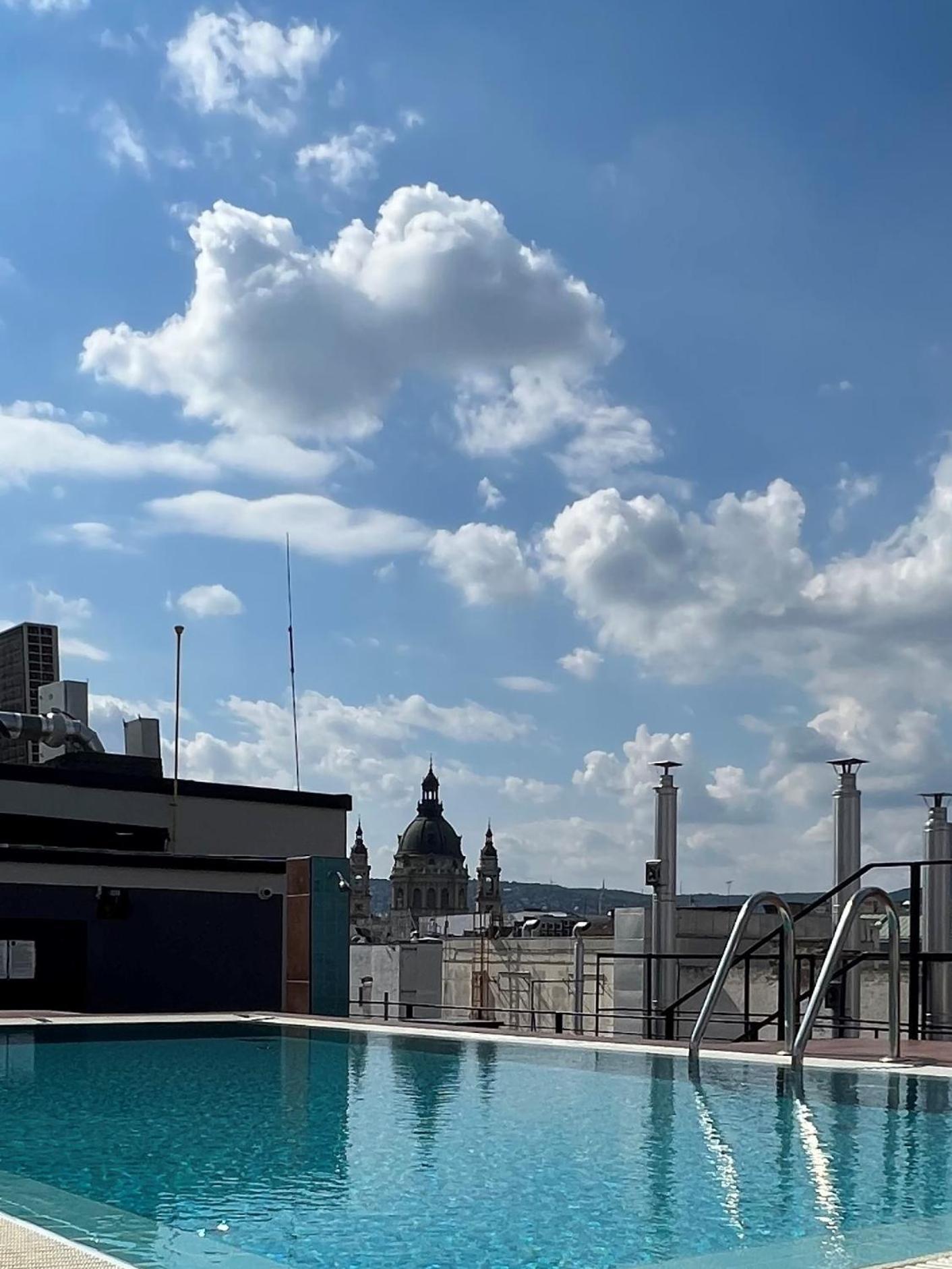 Luxe Central Studio With Pool, Parking & Ac Budapeste Exterior foto
