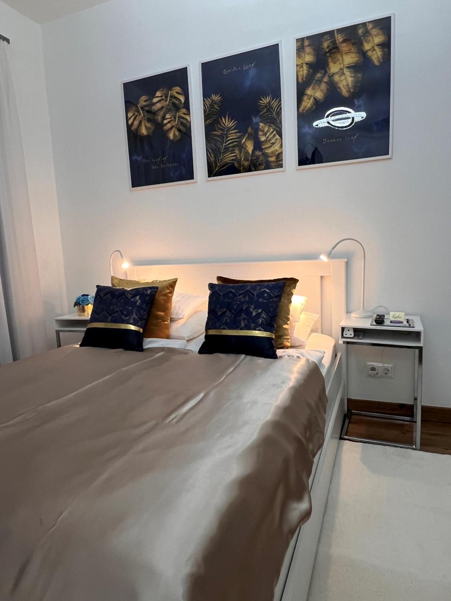 Luxe Central Studio With Pool, Parking & Ac Budapeste Exterior foto